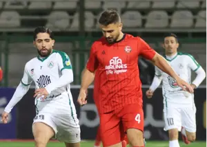 ادعای ذوبآهن: مدافع تراکتور از اخراج گریخت (عکس)