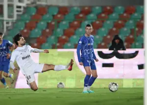 استقلال 1 _ ملوان 1: سوت پایان در میان اعتراض شدید