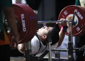 مانی سعیدی در پاراوزنه برداری قهرمان شد