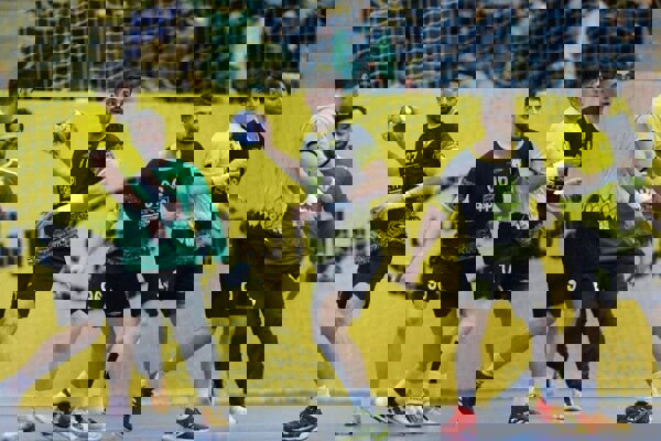 برتری تیم هندبال استقلال و صدرنشینی مس کرمان