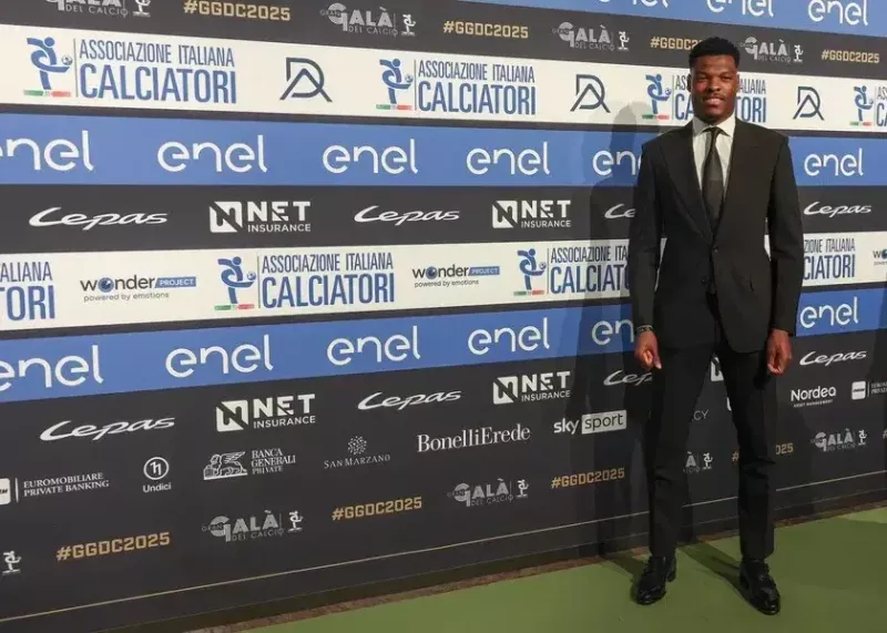 مشکل عجیب مدافع غولپیکری که شیشهای است!