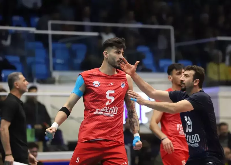 بهترین مهاجم لیگ برتر والیبال با ١٠٠ درصد موفقیت