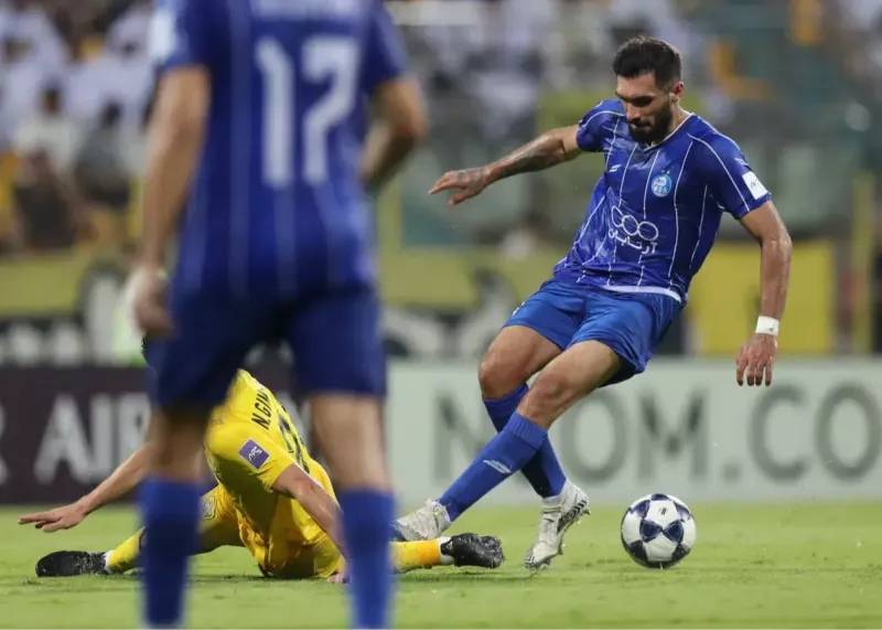 حضور ناگهانی آقاسی در باشگاه استقلال