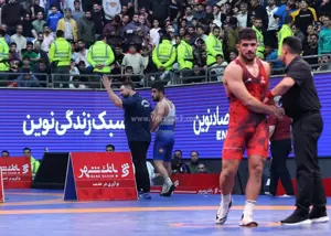 مواد لازم: کری + قرمز + آبی + داور!