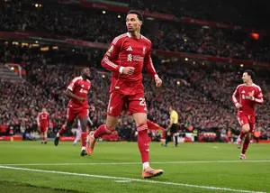 حیف شد: مصدومیت مهاجم شماره یک لیورپول