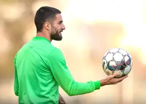 فاصله کوتاه ستارههای پرسپولیس تا محرومیت!