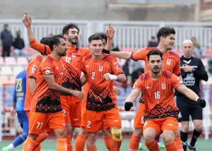 هیجان لیگ یک به قعر جدول رسید