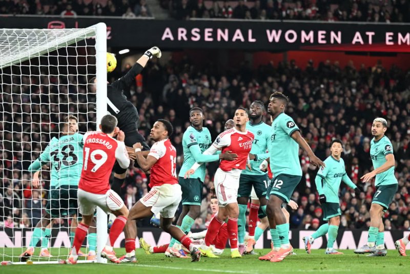 مبارزه قانون‌گذاران فوتبال با وقت‌کشی!