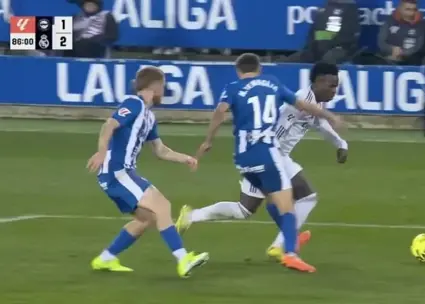 صحنه داوری جنجالی: صدای رئال بلند شد