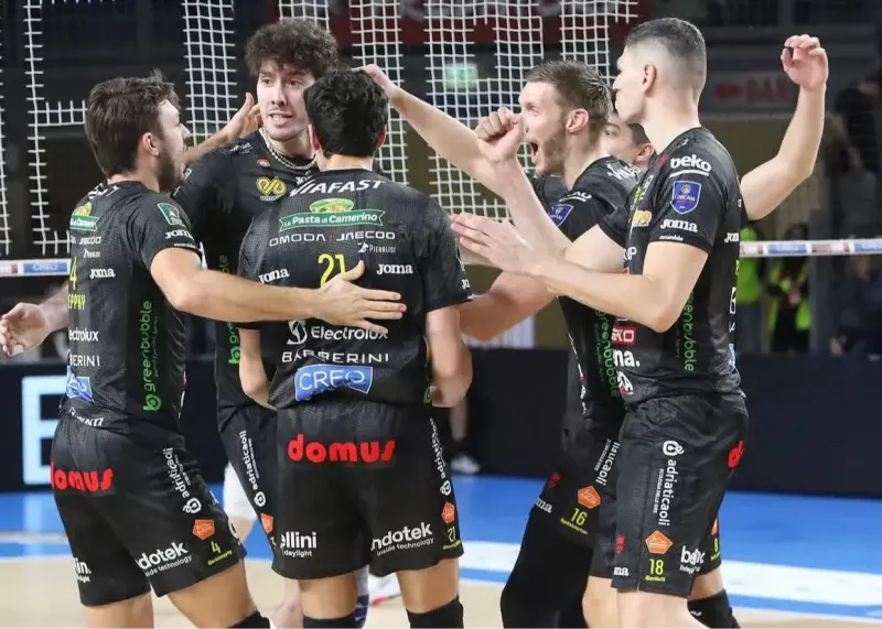 رفیق خانزاده: از تماشای ما لذت بردید