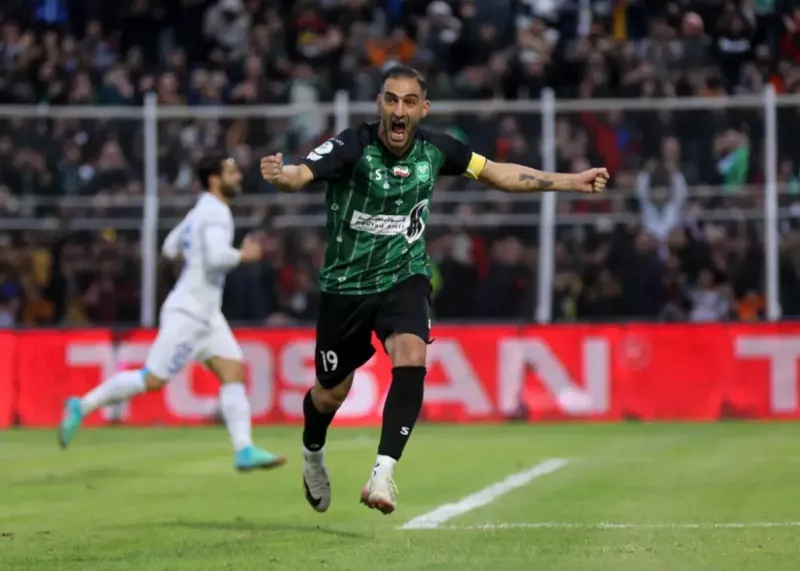 شلیک مهرداد به گوشه دروازه استقلال!