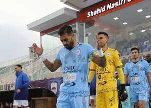 کاپیتان خوشیُمن برای تیم سوم جدول (عکس)