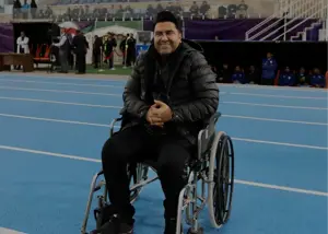 اخباری با ویلچر کنار خط محبوبتر شد! (عکس)
