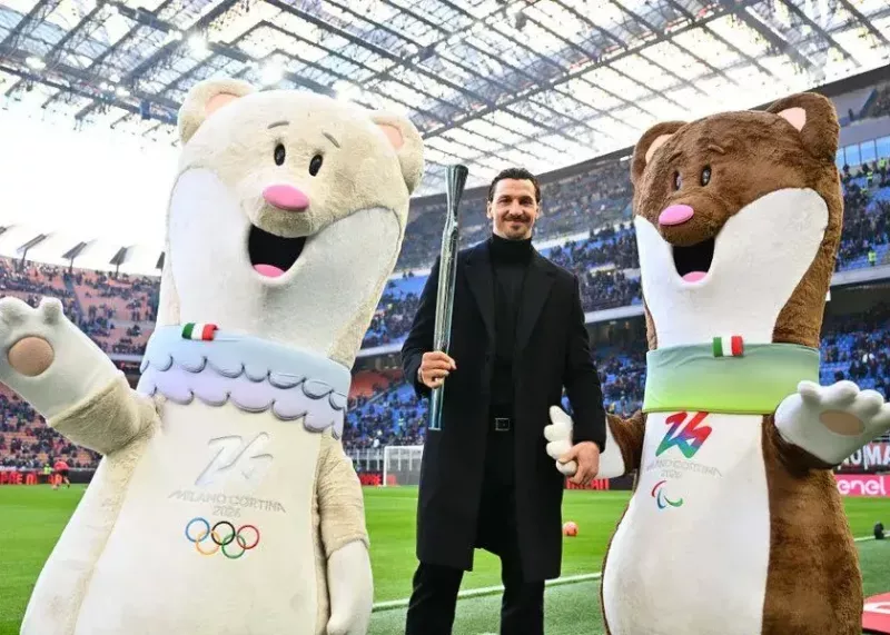 زلاتان و مشعل المپیک در سنسیرو (عکس)