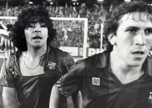 پیراهن پاره مارادونا رکورد شکست