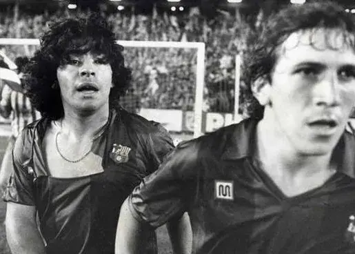 پیراهن پاره مارادونا رکورد شکست