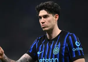 هدف ممنوعه: باستونی چشم فلیک را گرفت