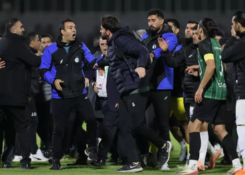 درگیری عجیب ساپینتو و رحمتی بعد از سوت پایان!