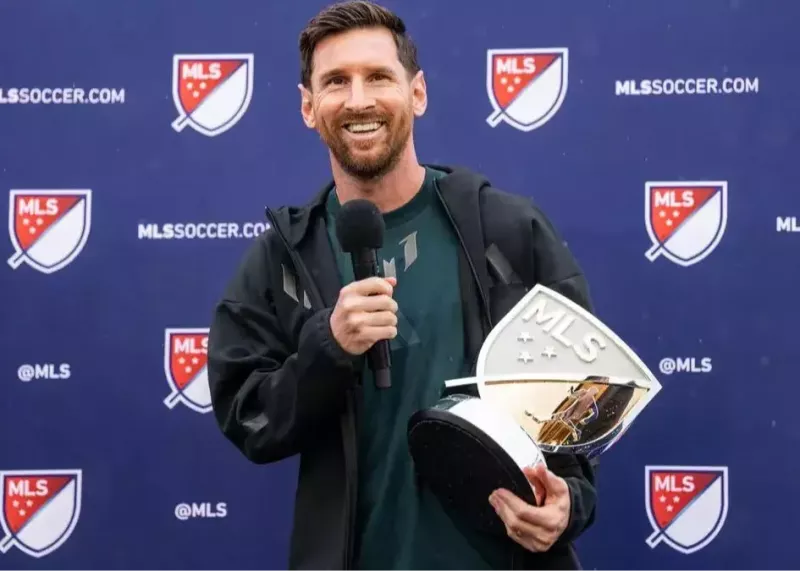 رای مسی در دِ بِست جنجال به پا کرد