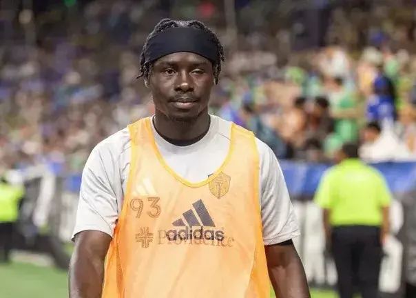 عجیب‌ترین بازیکن دنیا: یک نابینا جام می‌خواهد