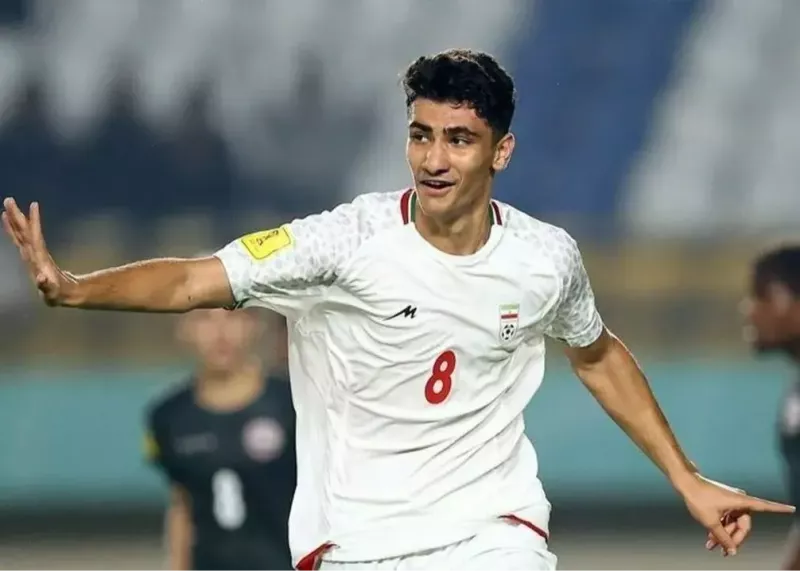 رزاقی‌نیا، چالش تازه بین استقلال و تیم امید