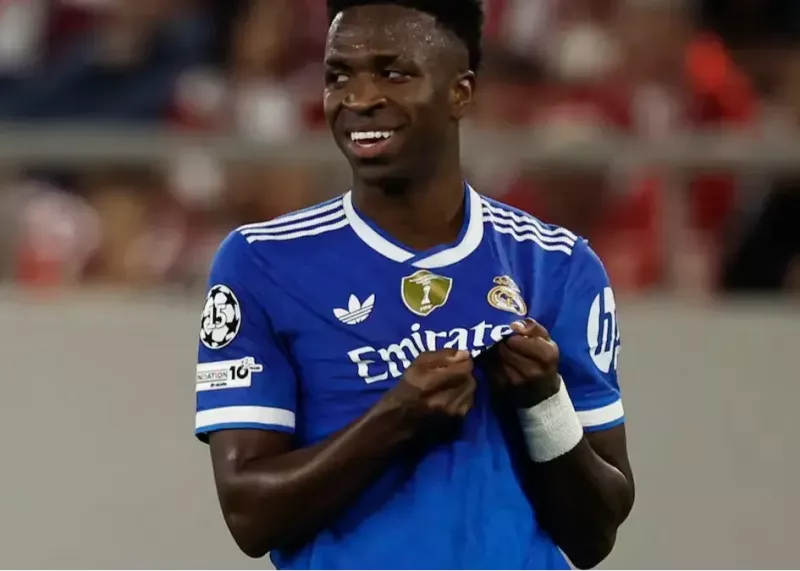 رسمی: رئال نشان قهرمانی را تحویل داد