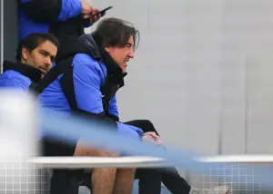 ایمیل ساپینتو به مدیران بابت باز شدن پنجره