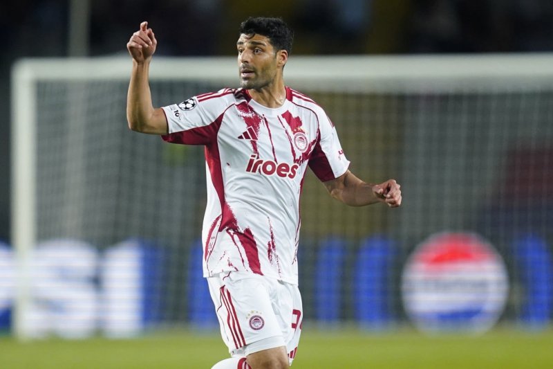 طارمی بهترین بازیکن فصل یونان