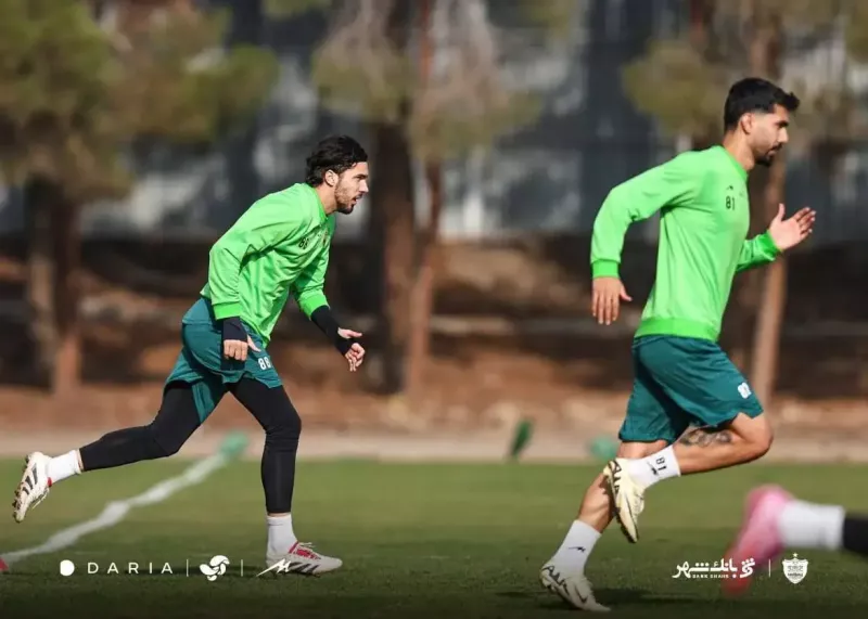 نیمکت پرستاره پرسپولیس مقابل تراکتور