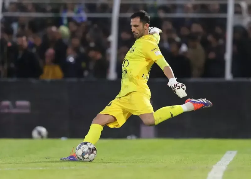 دروازهبان استقلال از ایران رفت