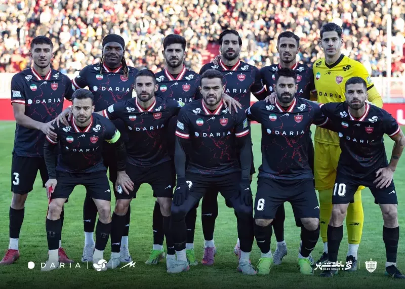 پرسپولیس یک نیمه بدون شوت در چارچوب