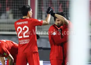 پوستر طعنه‌آمیز تراکتوری‌ها: خداحافظ رقیب!