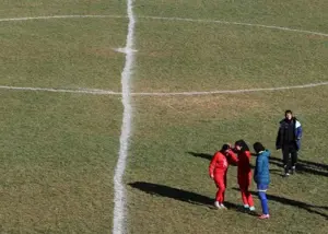 صحنه‌های عجیب لیگ زنان مانع برگزاری بازی مهم