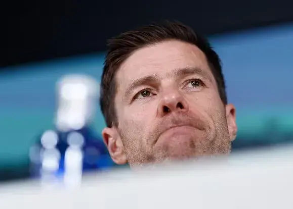 ژابی بالاخره در انظار عمومی ظاهر شد