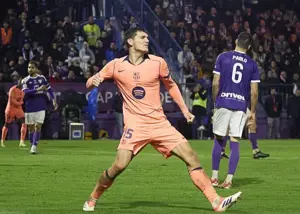 درخواست مدافع بارسا: می‌خواهم بمانم