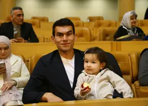 بامزه‌ترین مهمان جشن استقلال ازبکی بود