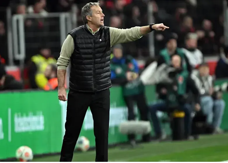 نگذارید VAR روح فوتبال را تغییر بدهد