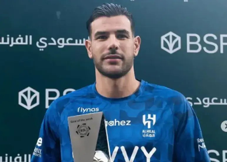 سکوت ستاره شاکی شکست: به زور بیرونم کردند!