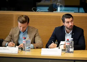 انصاری‌فرد در‌ پاری‌سن‌ژرمن مدیر می‌شود!