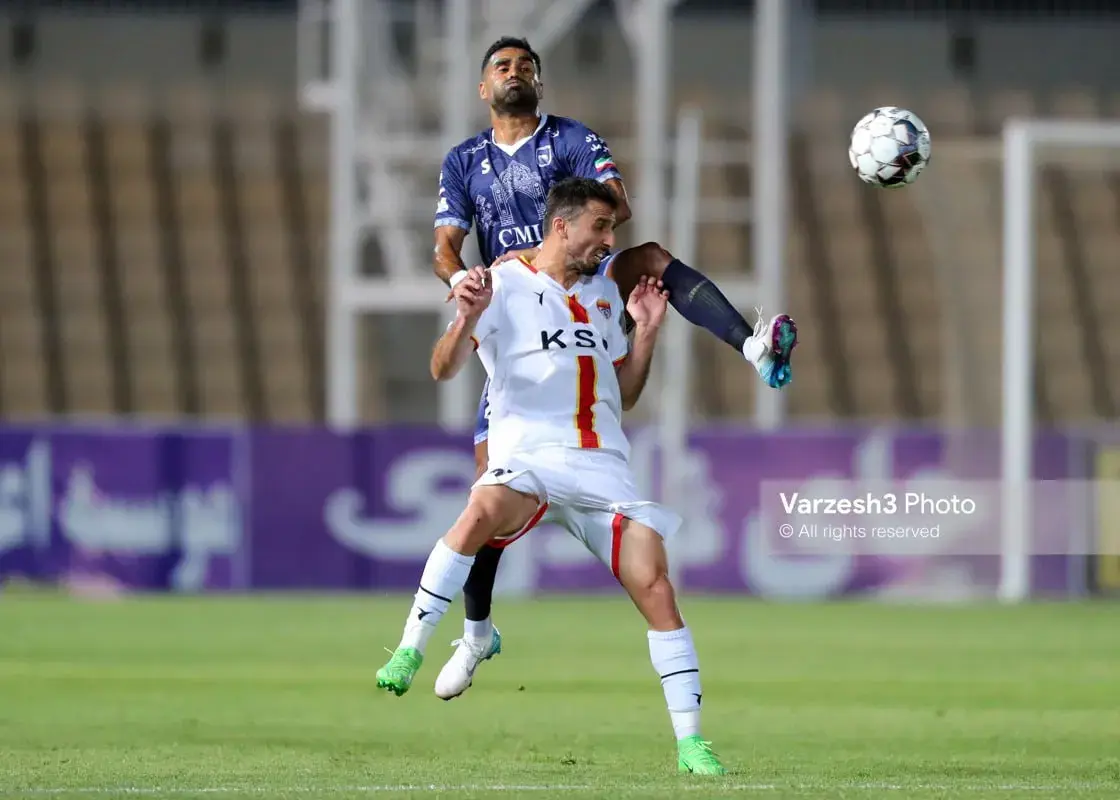 گزارش زنده: فولاد ۰- چادرملو ۰