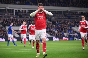 اورتون 0-1 آرسنال: دو دستی به صدر چسبیده‌اند