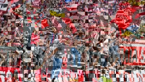 هواداران بایرن علیه روسا: محرومان با ما هستند!