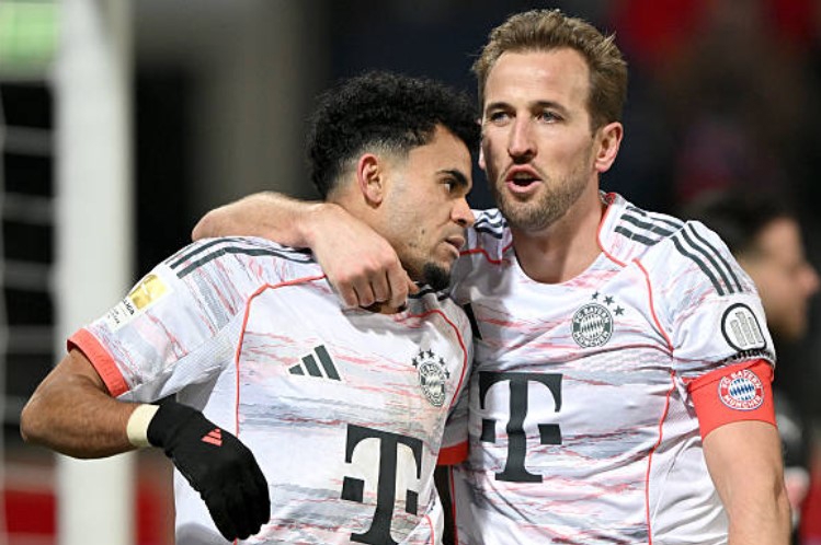 چهار-صفر: بایرن، قهرمان مقتدر نیم‌فصل