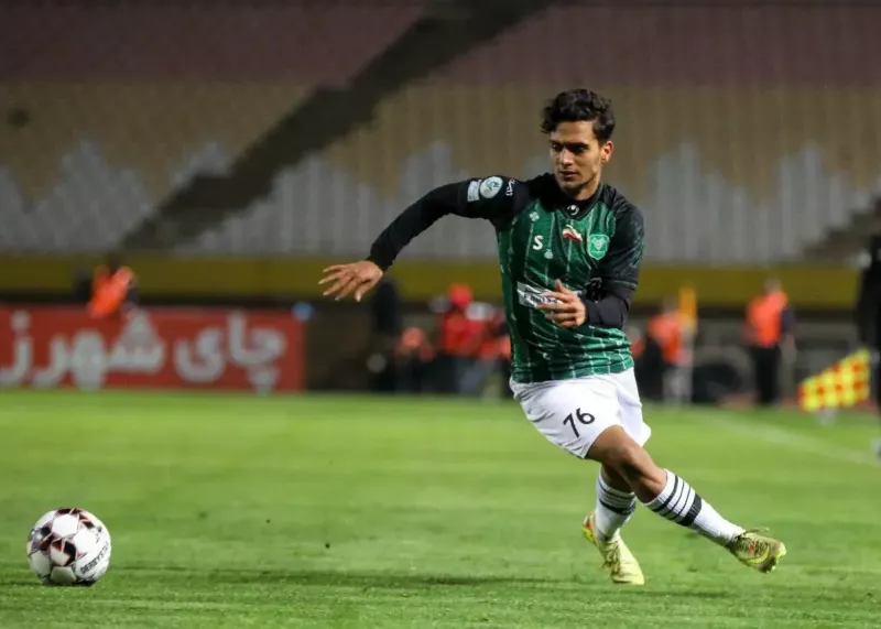 پسران ۱۸ ساله سپاهان را حذف کردند