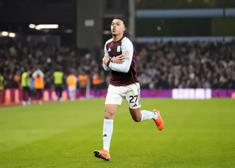 ویلا ۲-۱ یونایتد: هیولای ویلا پارک علیه شیاطین