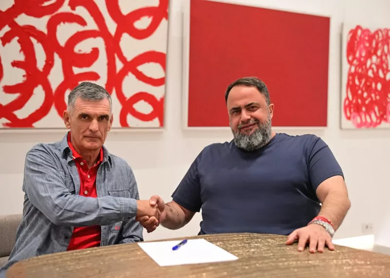 سرمربی طارمی قرارداد جدید بست