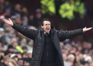 امری دلیل شادی گل عجیبش را فاش کرد