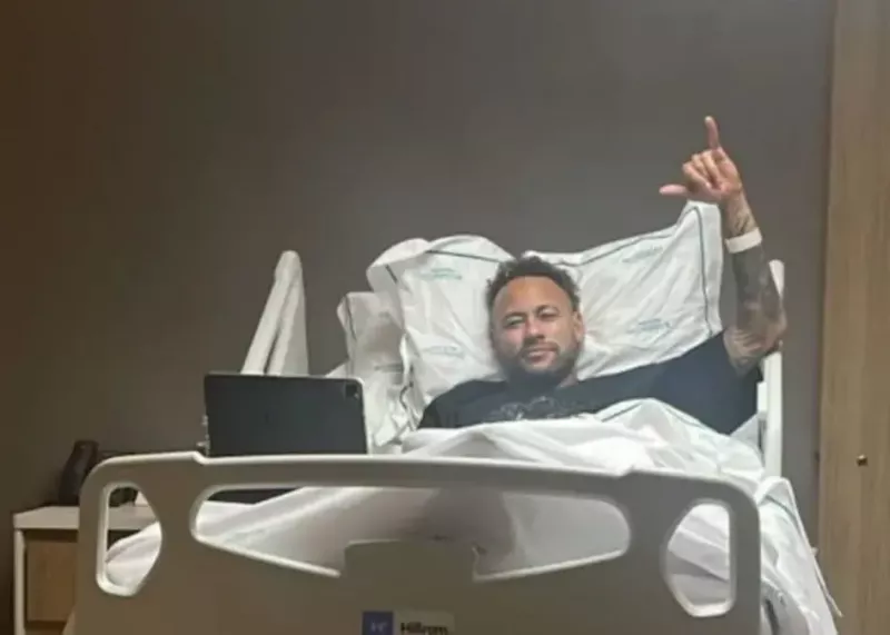 نیمار دوباره روی تخت بیمارستان!