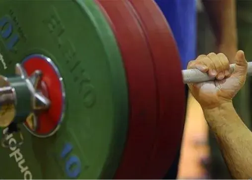 رقم قرارداد وزنه‌برداران از بقیه رشته‌ها عقب افتاده است