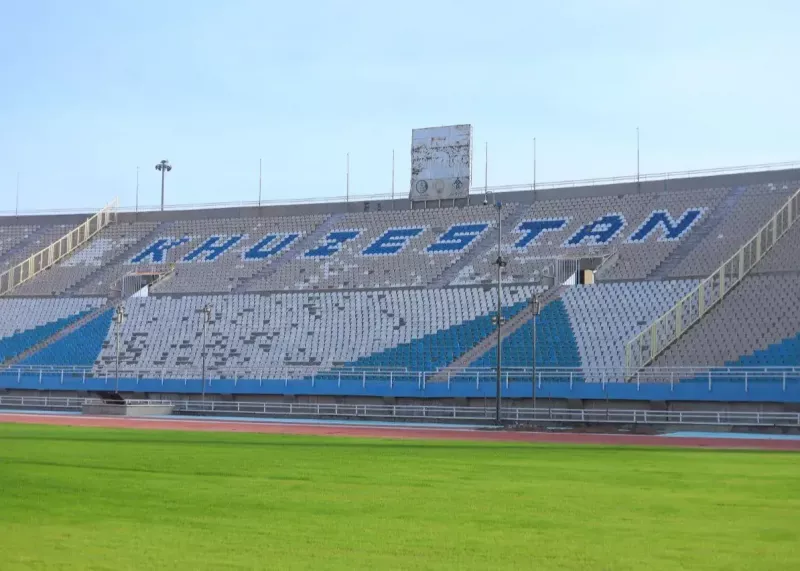 چمن ورزشگاه آبی‌ها سبز شد(عکس)